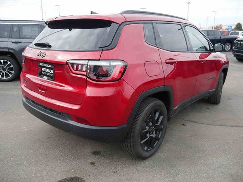 New 2026 Jeep Compass Latitude image 18