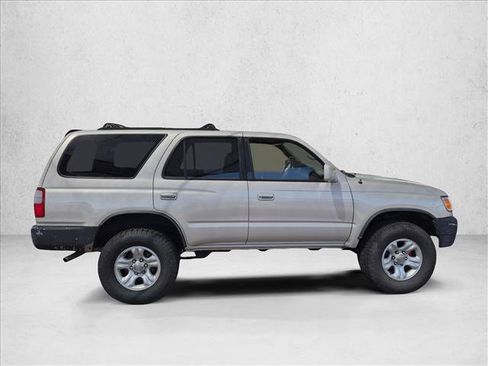 Used 1997 Toyota 4Runner SR5 w/ Preferred Equipment Group 1 AWD/4WD image 4