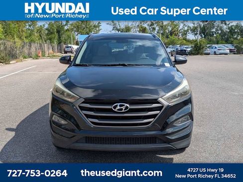 Used 2016 Hyundai Tucson SE w/ Option Group 02 FWD image 8