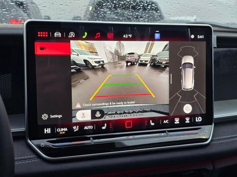 New 2026 Volkswagen Tiguan SE image 26