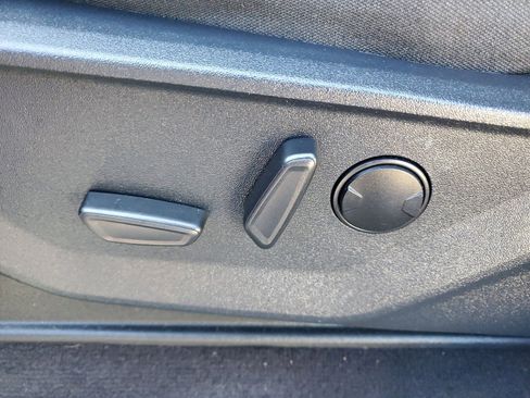 Certified 2022 Ford F150 XLT w/ Equipment Group 302A High image 18