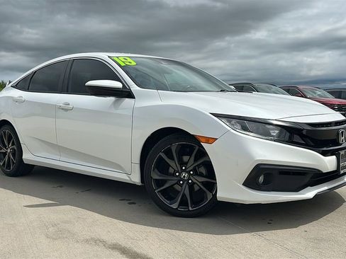 Used 2019 Honda Civic Sport image 5