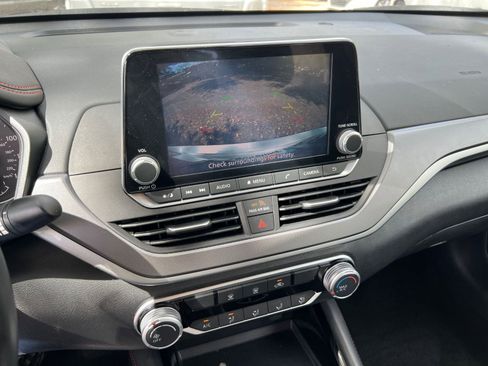 Used 2025 Nissan Altima 2.5 SR image 17