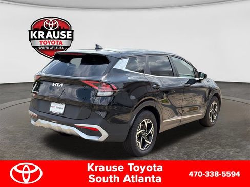 Used 2025 Kia Sportage LX FWD image 5