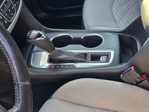 Used 2020 Chevrolet Equinox LT FWD image 13