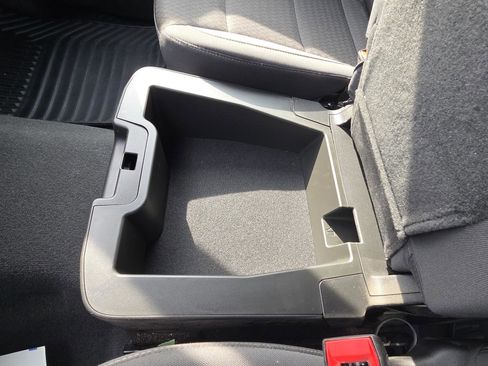 Used 2024 Chevrolet Silverado 2500 Custom w/ Custom Value Package image 34