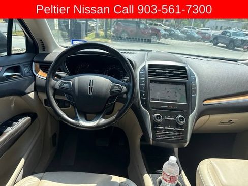 Used 2019 Lincoln MKC Select w/ Select Plus Package FWD image 9