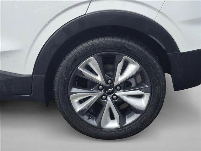 Used 2023 Chevrolet Bolt EUV LT w/ Convenience Package FWD image 16