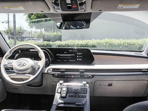 Certified 2023 Hyundai Palisade Limited FWD image 16