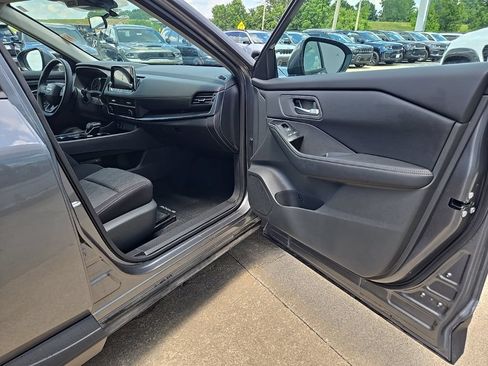 Used 2026 Nissan Rogue SV FWD image 69