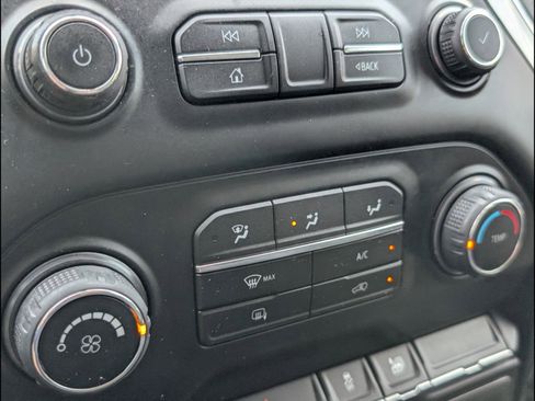 Used 2020 Chevrolet Silverado 1500 LT image 13