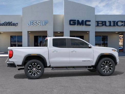 New 2026 GMC Canyon Denali w/ LPO, Black Badging Package image 5