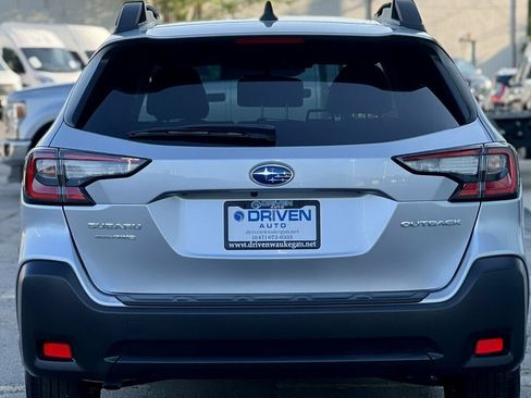 Used 2025 Subaru Outback Premium AWD/4WD image 37
