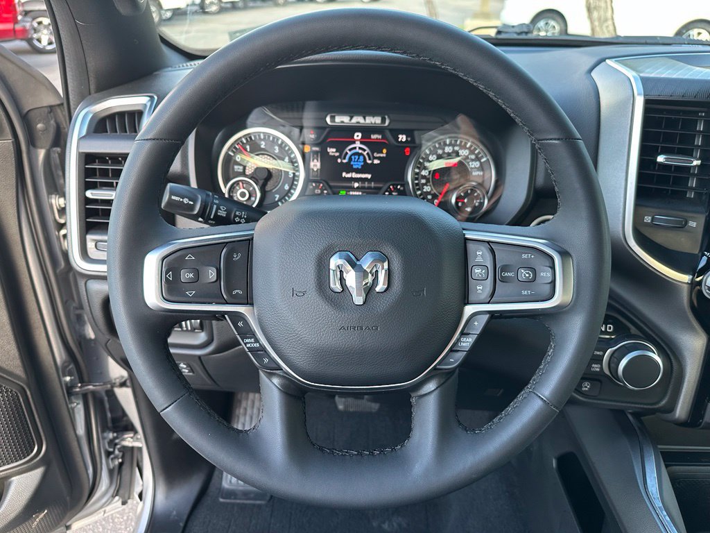 Used 2025 RAM 1500 Big Horn AWD/4WD image 32