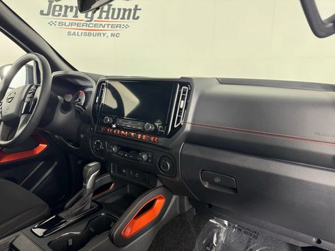 Used 2025 Nissan Frontier PRO-4X w/ Interior Protection Package AWD/4WD image 39