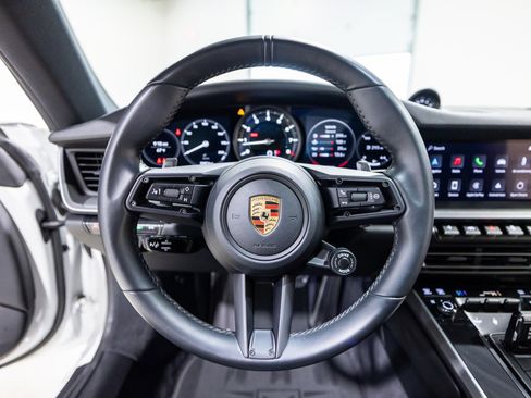 Used 2022 Porsche 911 Carrera image 39