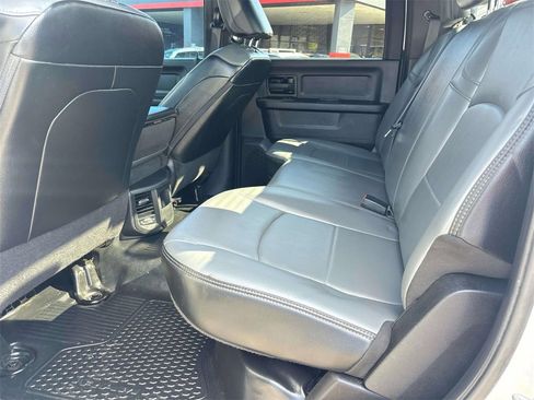 Used 2022 RAM 2500 Tradesman w/ Chrome Appearance Group image 9