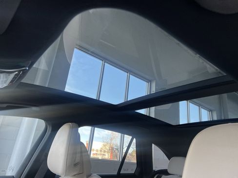 Certified 2025 Mercedes-Benz GLC 300 image 21