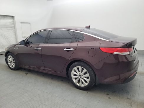 Used 2017 Kia Optima EX image 3