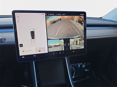 Used 2021 Tesla Model Y Long Range image 26