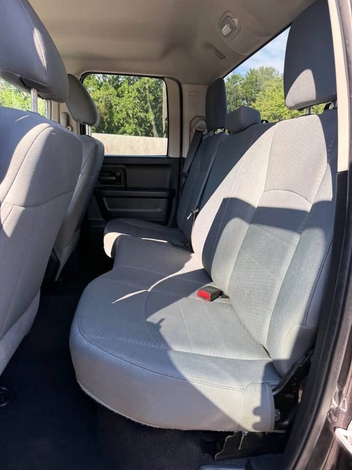 Used 2017 RAM 1500 Express AWD/4WD image 6