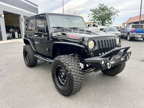 Used 2007 Jeep Wrangler Rubicon w/ Dual Top Group AWD/4WD image 1