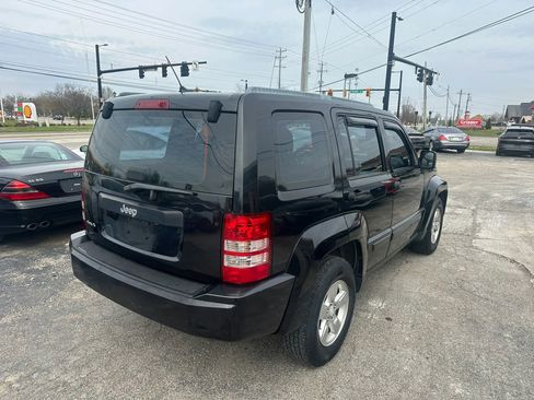 Used 2012 Jeep Liberty Sport image 6