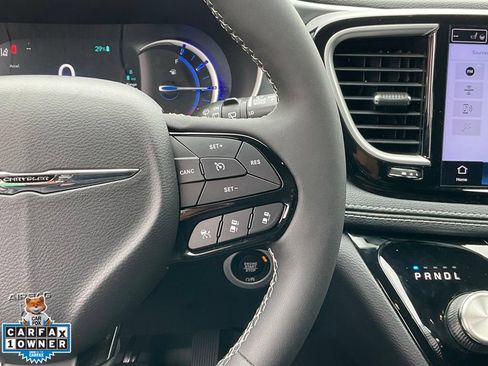 Used 2023 Chrysler Pacifica Touring-L w/ S Appearance Package FWD image 46
