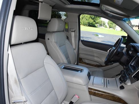 Used 2016 GMC Yukon Denali w/ Open Road Package AWD/4WD image 33