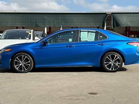 Used 2018 Toyota Camry SE FWD image 7
