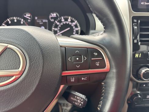 Used 2022 Lexus GX 460 Premium w/ Premium Package image 9