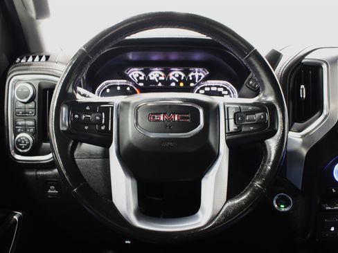 Used 2021 GMC Sierra 2500 SLT w/ SLT Preferred Package AWD/4WD image 11