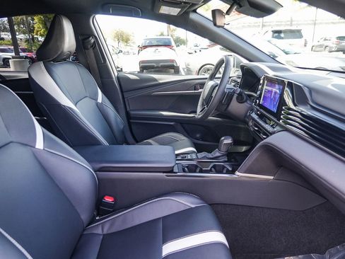 Certified 2025 Toyota Camry SE image 16