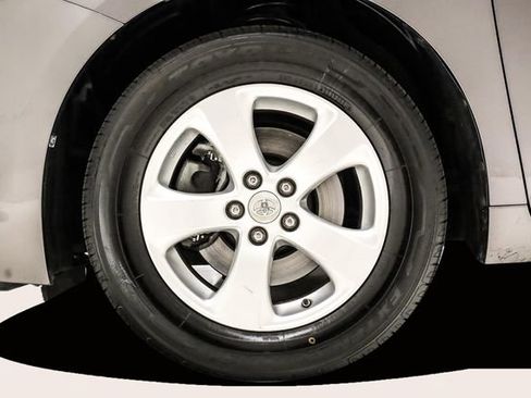 Used 2011 Toyota Sienna LE image 9