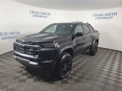 New 2026 Chevrolet Colorado Trail Boss w/ Midnight Edition AWD/4WD image 1