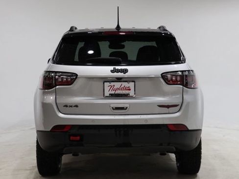 Used 2025 Jeep Compass Trailhawk AWD/4WD image 7