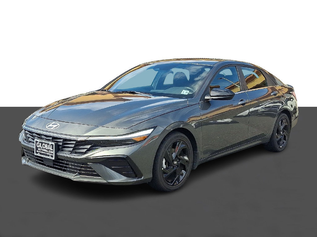 Used 2026 Hyundai Elantra SEL Sport Premium FWD image 3