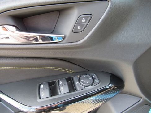 New 2026 Chevrolet Trax LT w/ LT Convenience Package image 13