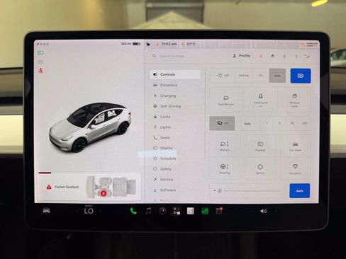 Used 2021 Tesla Model Y Long Range AWD/4WD image 14