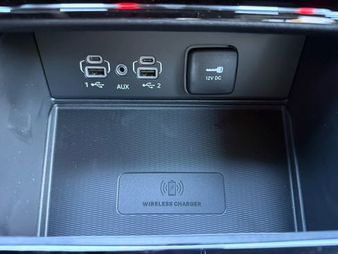 New 2025 Jeep Grand Cherokee Altitude image 21