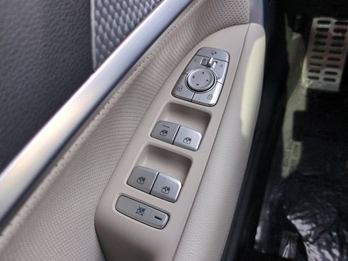 Used 2023 Genesis G70 2.0T w/ Sport Prestige Package RWD image 19