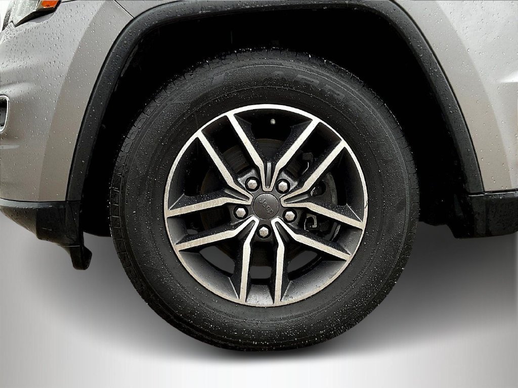 Used 2020 Jeep Grand Cherokee Limited AWD/4WD image 34