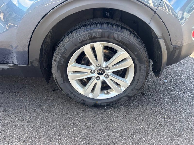 Used 2018 Kia Sportage LX AWD/4WD image 13