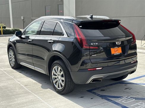 Used 2023 Cadillac XT4 Premium Luxury image 5
