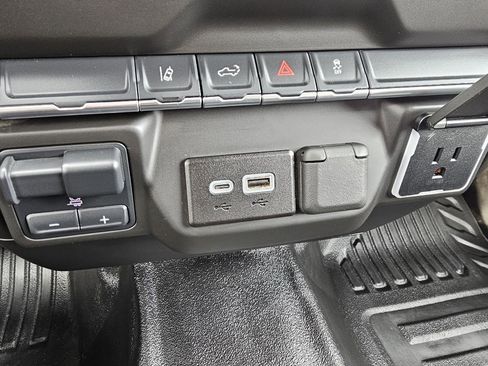 Used 2025 Chevrolet Silverado 2500 W/T w/ WT Convenience Package image 20