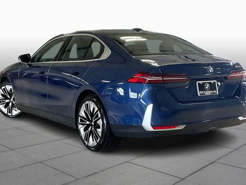 Used 2026 BMW 530i w/ Premium Package RWD image 12