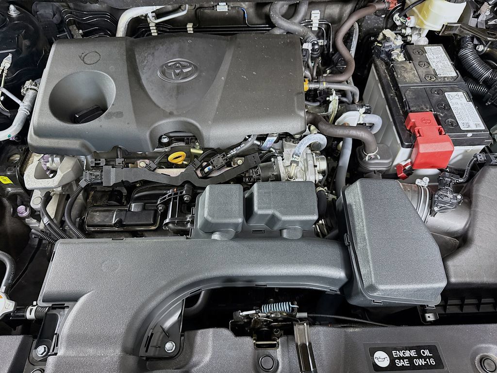 Certified 2022 Toyota RAV4 XLE w/ Convenience Package AWD/4WD image 33