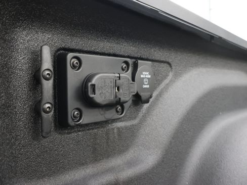 Used 2022 RAM 2500 Laramie AWD/4WD image 31