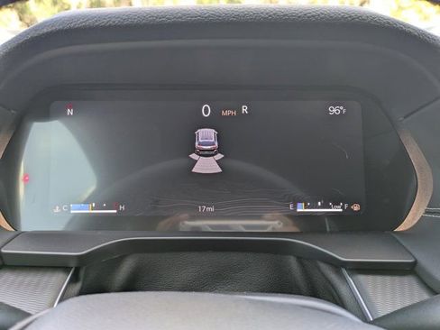 New 2025 Jeep Grand Cherokee L Altitude image 24