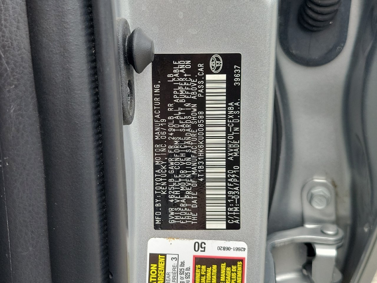 Used 2019 Toyota Camry LE FWD image 33